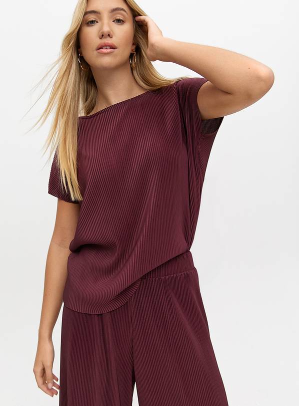 Burgundy Plisse Short Sleeve Co-ord Top 18